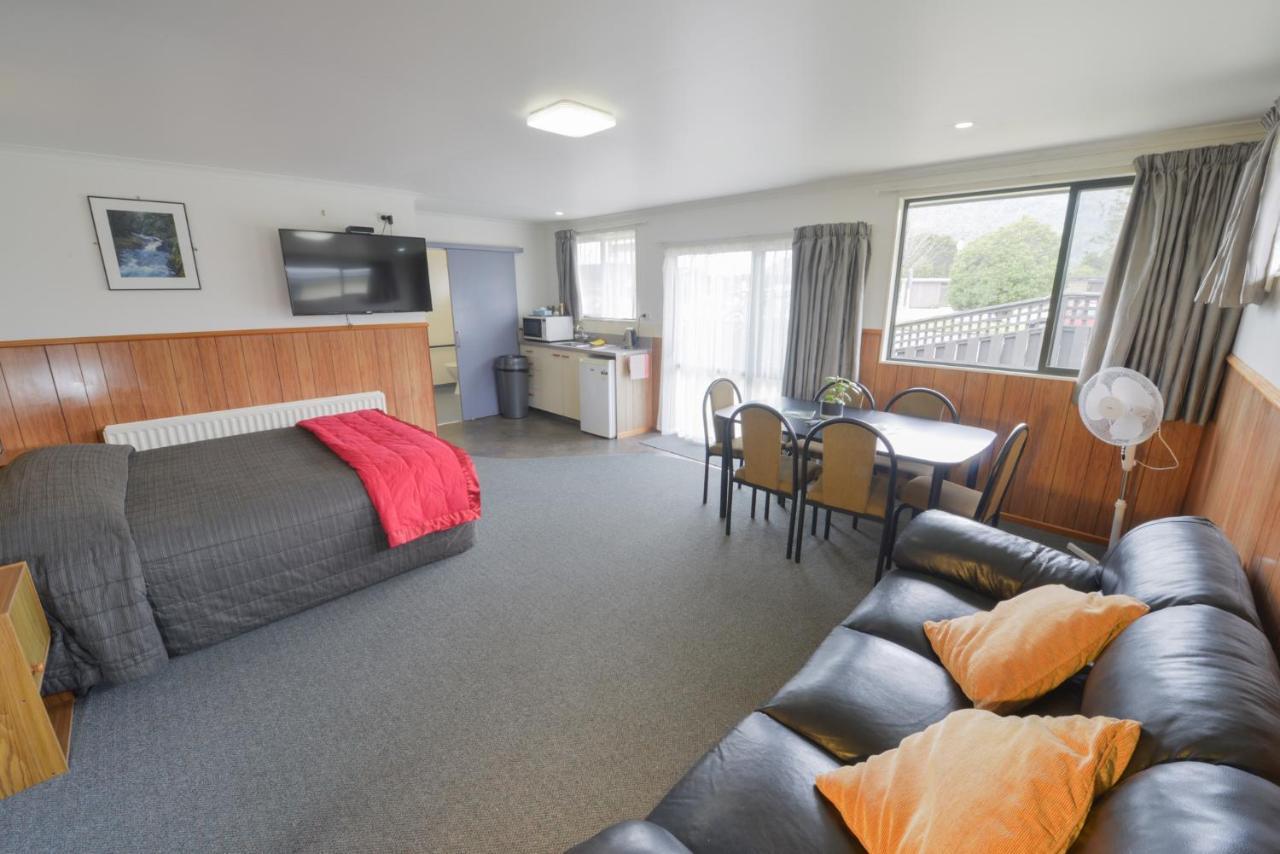 Wilderness Motel Accommodation Гаст Екстер'єр фото
