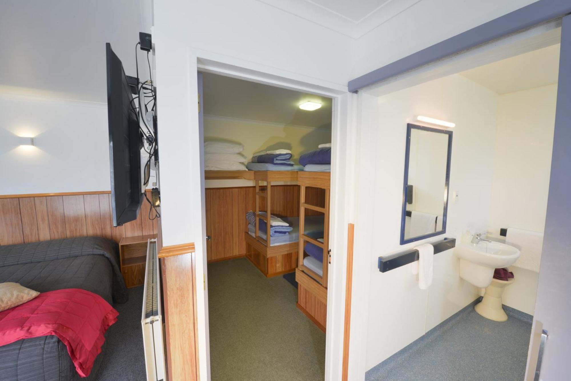 Wilderness Motel Accommodation Гаст Екстер'єр фото
